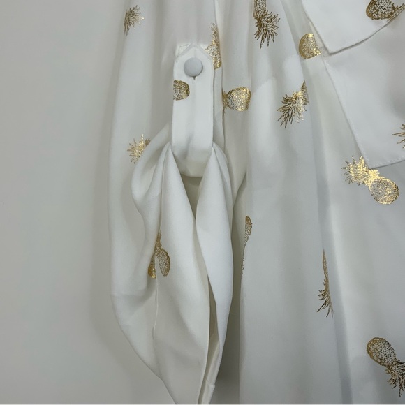 Torrid Harper Gold Pineapple 3/4 Sleeve V-Neck Blouse. Size 00. (NWT). - Picture 7 of 10